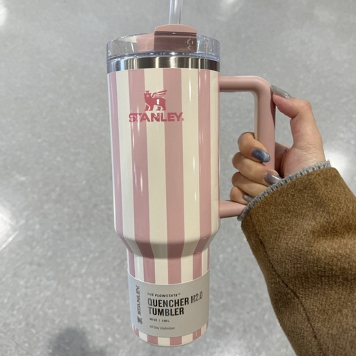 Gobelet isotherme en acier inoxydable (marque: Stanley)